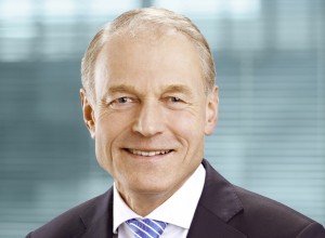 newsroom_vorstand_1772x1181haefele.jpg