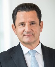 zf18081520.jpg
