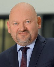 zf18110112.jpg