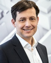 1_jens_luetcke_deput_nternational_ag.jpg