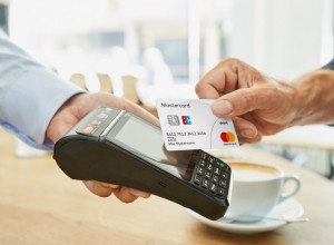 mastercard_kontaktlos_debitkarte_komp.jpg