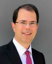 2020_portrait_dr._hartmann.jpg
