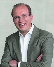 joerg_hessenmuellercstandard_chartered_bank_ag.jpg