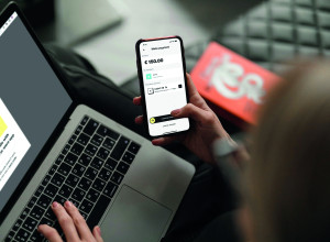 Wero-Zahlung mit Laptop und Smartphone