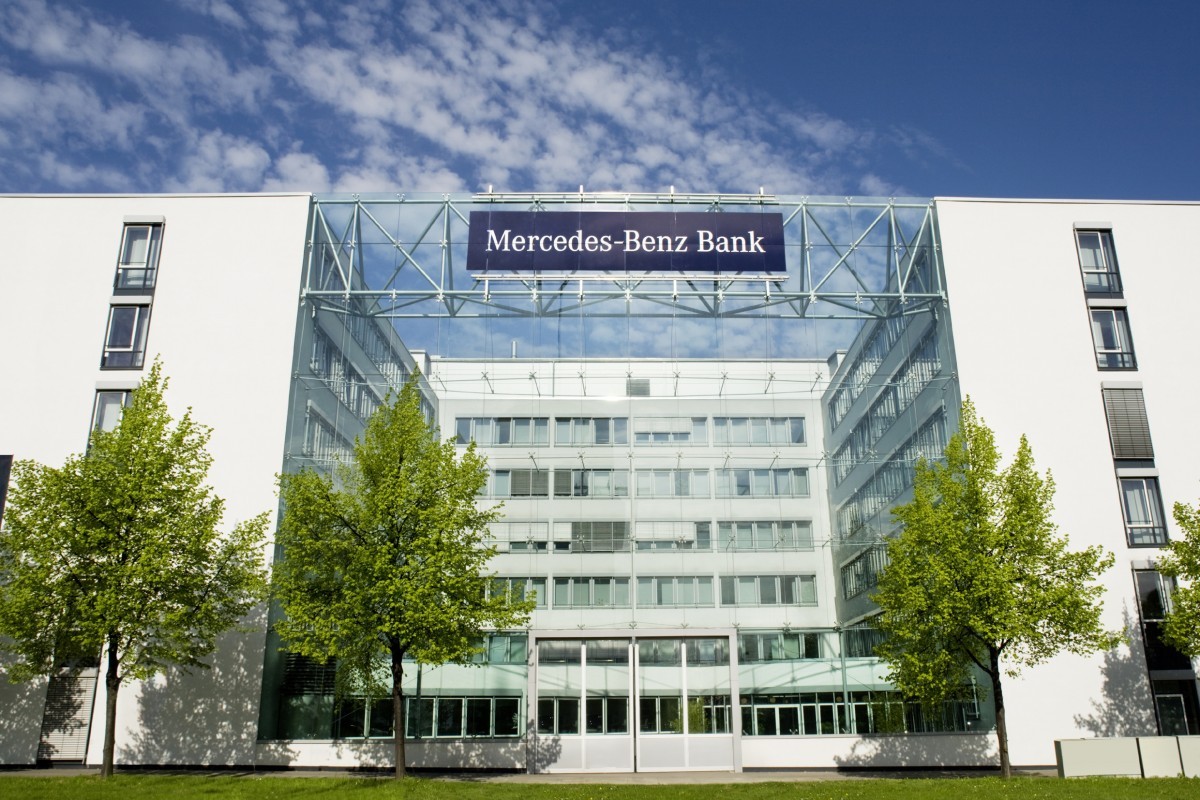 Daimler Financial Services Schafft Konnektivitat Fur Mehrmarkenflotten Verlagsgruppe Knapp Richardi Verlag Fur Absatzwirtschaft